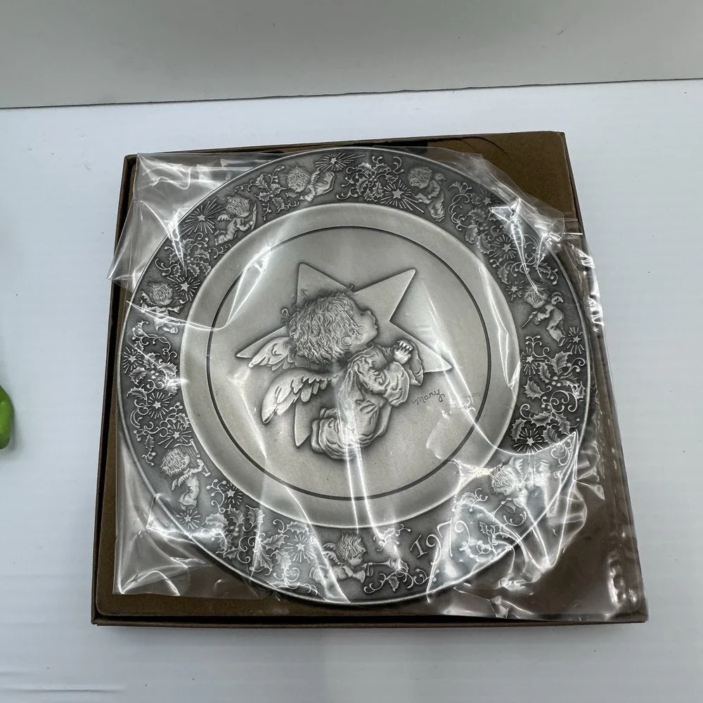 Hallmark  1979 Little Gallery Fine Pewter Christmas Plate Star Angel w Box